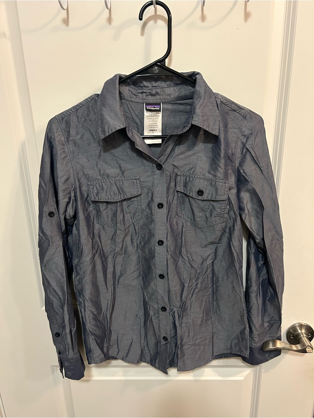 Patagonia Women’s Button Front Hiking Travel Shirt Gray Size 2 Outdoor Utility